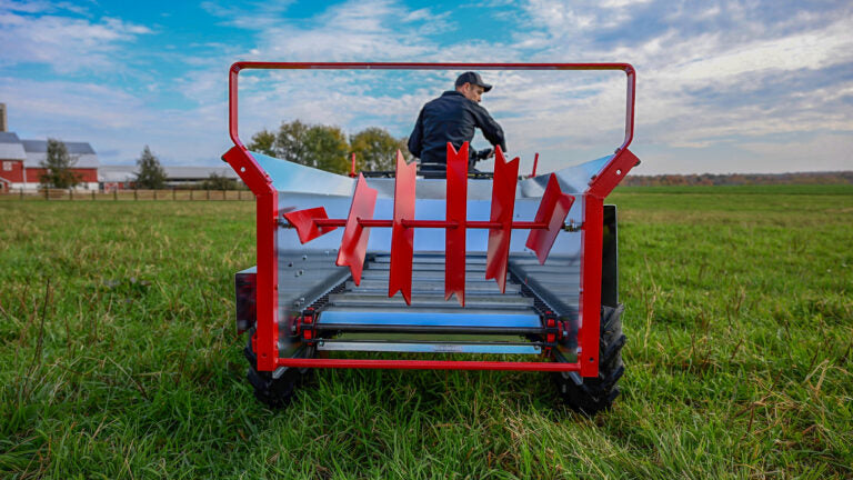 Manure Spreader - 28 Cu. Ft. Capacity