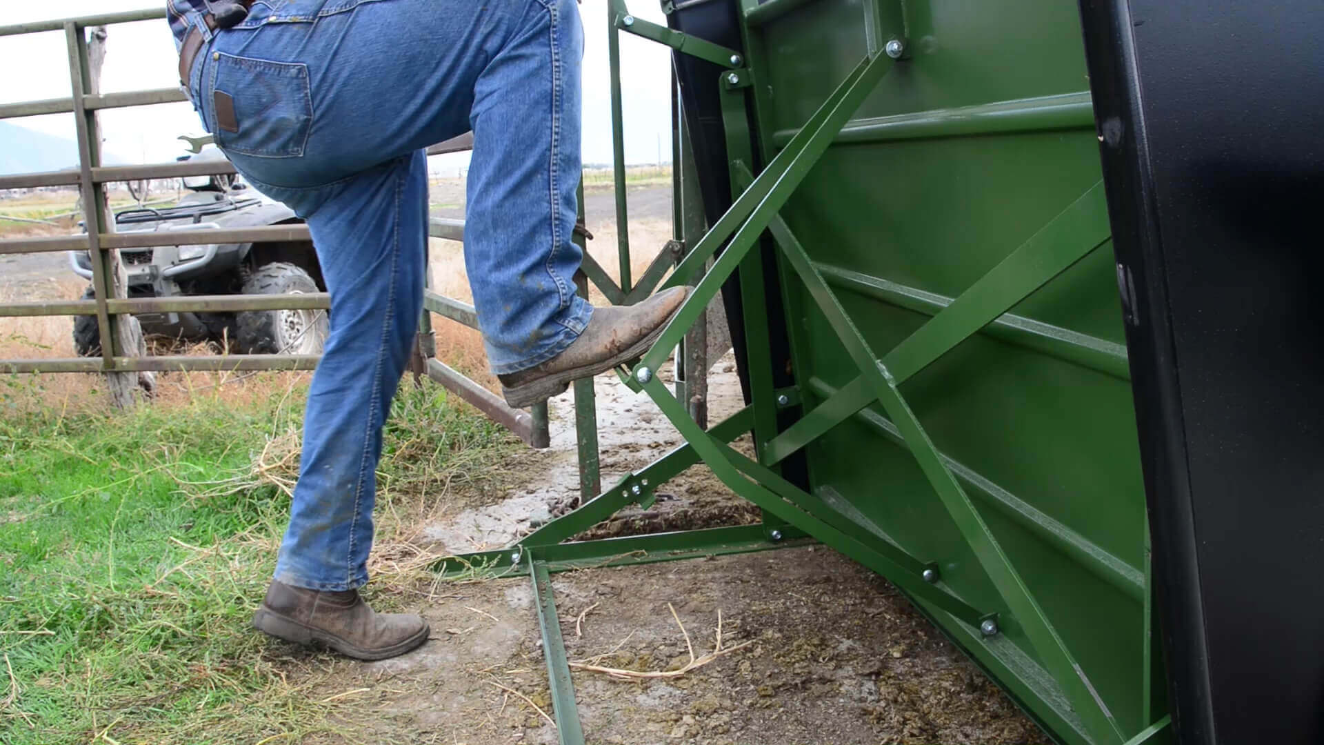 Calf Table - Deluxe Powder River