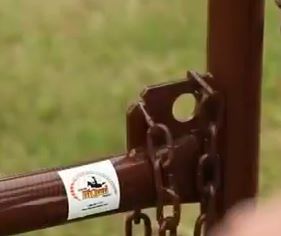 Gate chain latch for locking