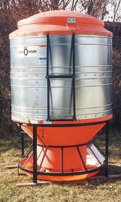 Winter Pig Feeding: How to Keep Feeders Working in Cold Weather