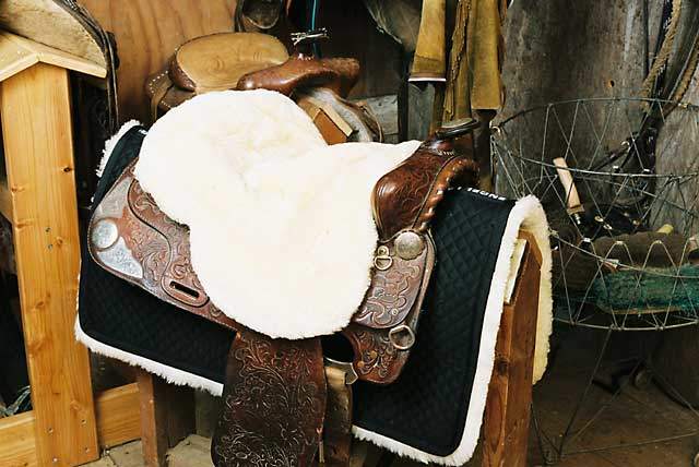 Sheepskin Saddle Seat Cover - Standard Western