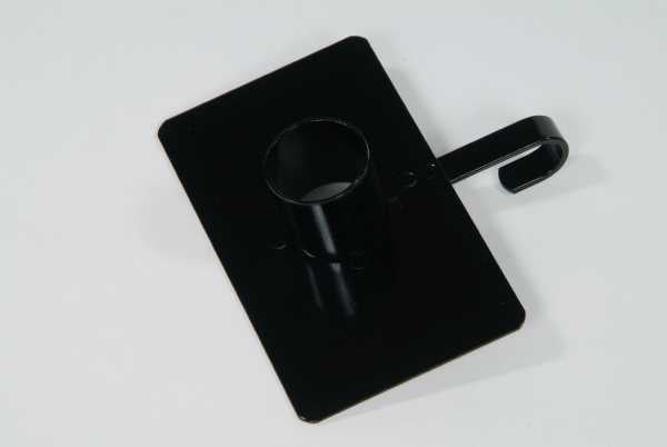 K-9 cage hanger bracket for hands-free animal drying