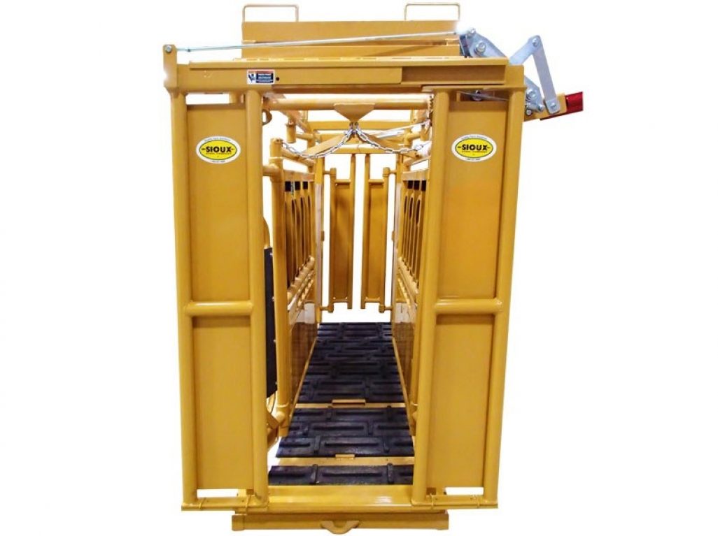 Squeeze Chute - Rubber Floor