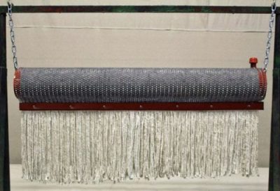 Cattle Oiler with 45 inch mop